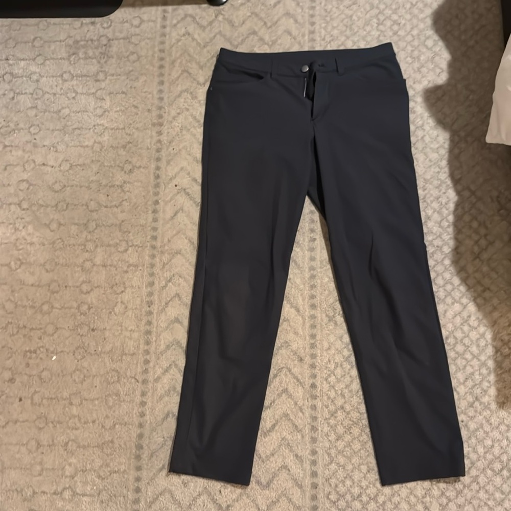 Lululemon ABC classic pants in obsidian color